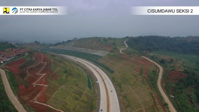 Tol Cisumdawu dari Udara per Akhir Maret