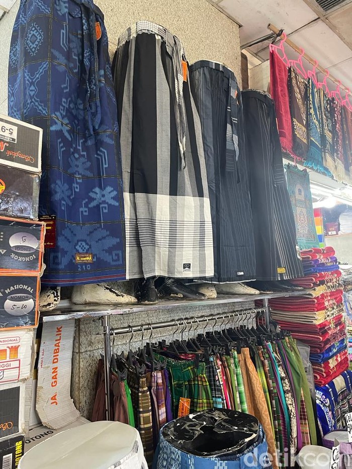 tren sarung tanah abang 2023