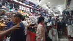 Berburu Baju Beduk di Pasar Baru Bandung