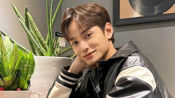 10 Foto Zayyan, Idol KPop Ganteng Asal Indonesia Setelah Dita Karang