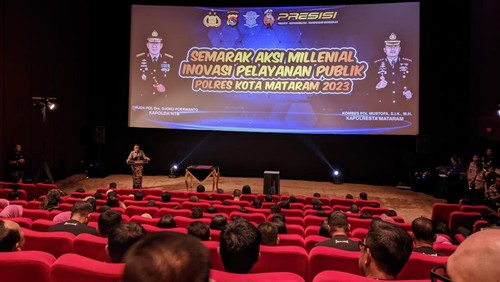 Polresta Mataram launching Silacak dan gerai SIM di Epicentrum Mall Mataram, Rabu (12/4/2023).