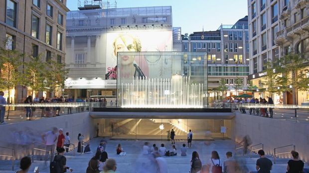 Apple store di Milan, Italy. (Getty Images/Vincenzo Lombardo)