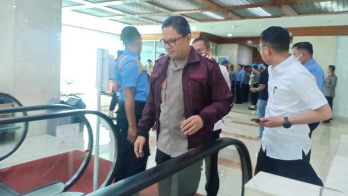 Asrena Polri Irjen Wahyu Hadiningrat