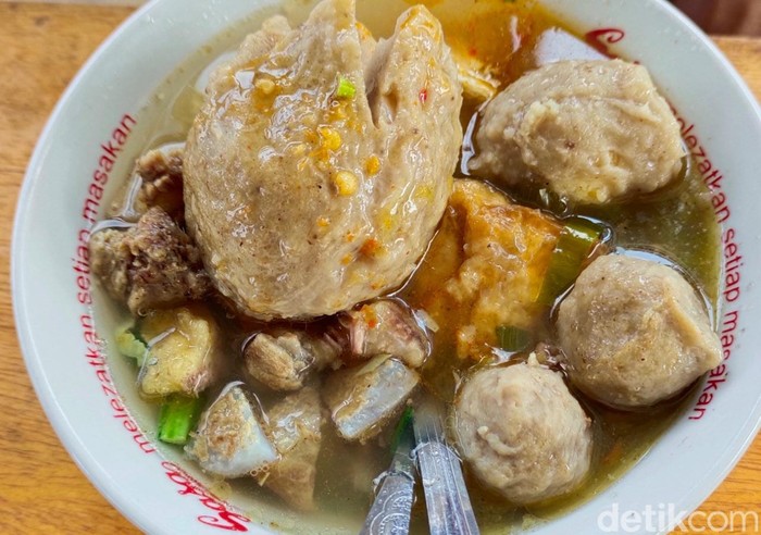 Bakso Plolong Bojonegoro
