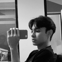 Memiliki paras yang tampan membuat Fattah banyak diidolakan, terutama oleh para kaum hawa. Unggahannya pun selalu dibanjiri pujian dari para netizen. Foto: Instagram/@fattahsyach