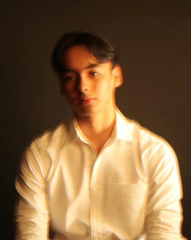 Tak sedikit netizen yang berhasil dibuat terpesona melihat ketampanan Fattah. Ganteng bgt ya Allah, komentar salah seorang netizen. Cakep bangett tolong, tambah netizen lain. Foto: Instagram/@fattahsyach