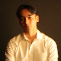 Tak sedikit netizen yang berhasil dibuat terpesona melihat ketampanan Fattah. Ganteng bgt ya Allah, komentar salah seorang netizen. Cakep bangett tolong, tambah netizen lain. Foto: Instagram/@fattahsyach