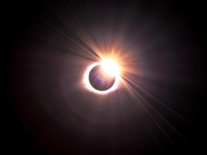 8 Mitos Gerhana Matahari yang Dipercaya Masyarakat