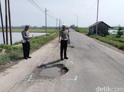 Hati-hati! Jalur Pantura Tuban Masih Banyak Berlubang Jelang Lebaran 2023