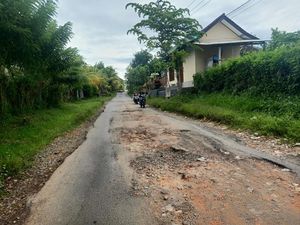 Jalan Kabupaten di Lelateng 3 Tahun Rusak Parah, Banyak Korban