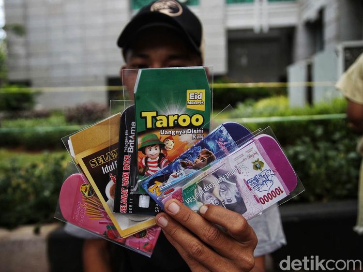 Unik, Amplop Lebaran Ini Mirip Kemasan Kopi dan Makanan