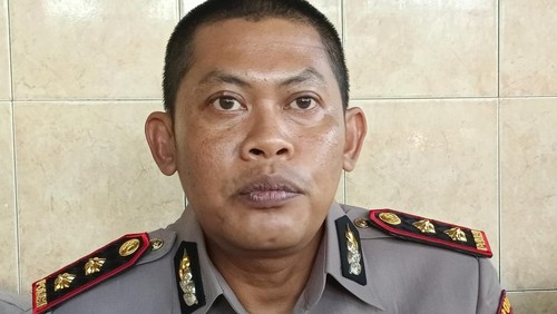 Kapolres Belu AKBP Yoseph Krisbiyanto saat diwawancarai detikBali di Mapolda NTT, Rabu (12/4/2023).