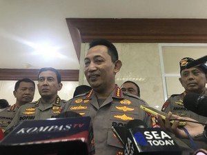 Kapolri Minta Kabareskrim-Kadiv Propam Tangani Masalah Wanita Histeris di DPR