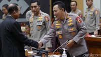Sigit juga menyampaikan langkah transformasi Polri di bidang operasional berdasarkan kondisi dunia saat ini yang berada dalam gejolak ekonomi global. Jenderal Sigit mengatakan Polri mengedepankan peran Bhabinkamtibmas sebagai ujung tombak Polri untuk meredam dampak gejolak ekonomi global.