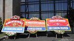 Karangan Bunga Tolak RUU Kesehatan Penuhi Gerbang DPR