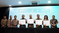 Dalam program ini, BSI mendukung program PP Muhammadiyah, yakni pengadaan rumah bagi guru-guru sekolah serta tenaga kesehatan di Amal Usaha Muhammadiyah di Indonesia. Kerja sama ini merupakan salah satu langkah dari BSI untuk memaksimalkan penyerapan kuota pembiayaan FLPP tahun 2023 lewat program BSI KPR Sejahtera FLPP.