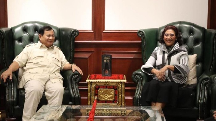 Mantan Menteri Kelautan dan Perikanan Susi Pudjiastuti bertemu dengan Menteri Pertahanan Prabowo Subianto, Rabu (12/4/2023).