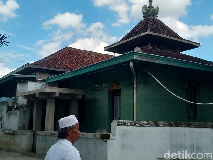 Masjid kuno Al Manshur di Dusun Popongan, Desa Tegalgondo, Kecamatan Wonosari, Kabupaten Klaten, Rabu (12/4/2023) siang.