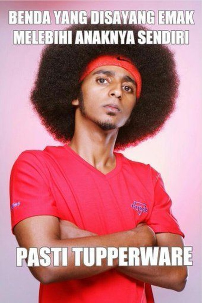 Siapa yang merasa ibunya lebih sayang sama Tupperware? Emang ya benda yang satu ini benar-benar membawa pengaruh besar di hubungan ibu dan anak. Foto: Instagram