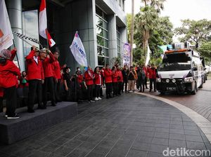 Menhub dan Kakorlantas Lepas Tim Liputan Mudik Transmedia