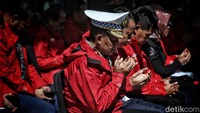 Tim liputan mudik doa bersama sebelum dilepas.