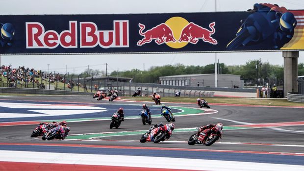 AUSTIN, TX - APRIL 10: Jack Miller of Australia leads riders around the bend during the Red Bull Grand Prix of the Americas - Race at Circuit of The Americas on April 10, 2022 in Austin, Texas. (Photo by Christian Pondella/Getty Images)