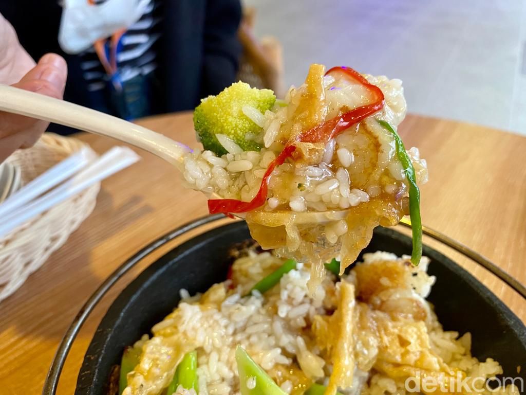 Narie's Eatery & Coffee : Empuk Gurih! Otak-otak Premium Kesukaan SBY dan Megawati