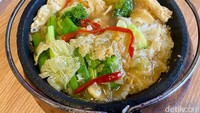 Kalau ke sini wajib pesan menu Nasi Seafood Hotplate (Rp 59.000), yang digadang-gadang sebagai nasi hotplate pertama di Indonesia. Foto: detikFood