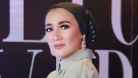 Pesona Nini Carlina. (Foto: Instagram @ninicarlina_real)