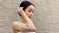 Sampai saat ini, orang terdekat Nook Suthida masih keberatan dengan keputusan itu. Foto: Instagram Nook Suthida