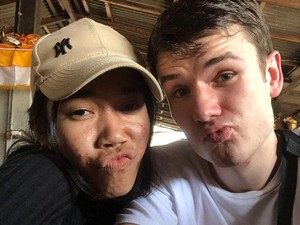 Viral Kisah Wanita RI Dapat Pasangan Bule Jerman yang Terima Wajah Jerawatnya