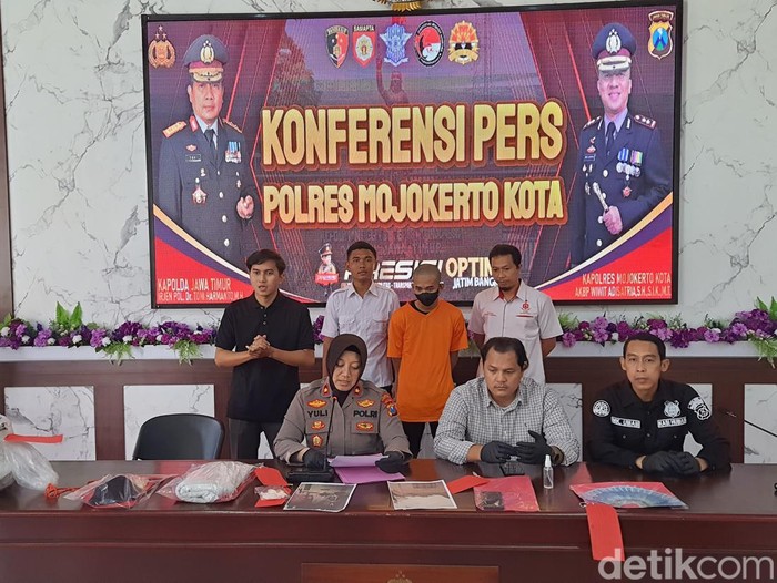 Pelaku penyedia threesome di Kota Mojokerto