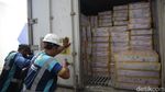 Penampakan 18.000 Ton Daging Kerbau Impor Tiba di Tanjung Priok