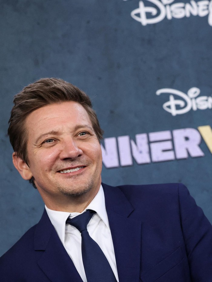 PEOPLE-JEREMY RENNER/ Co-host and Executive Producer Jeremy Renner attends a premiere for the television series Rennervations in Los Angeles, California, U.S. April 11, 2023. REUTERS/Mario Anzuoni