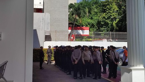 Polisi Bersenjata Lengkap Amankan Putusan Banding Ferdy Sambo dkk