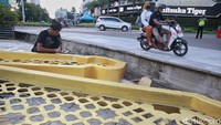 Potensi perbedaan untuk penetapan Lebaran 2023 ini diungkap oleh Profesor Riset Astronomi-Astrofisika dari Pusat Riset Antariksa BRIN Thomas Djamaluddin dalam kegiatan Media Lounge Discussion pada beberapa waktu lalu. Menurutnya, perbedaan tersebut disebabkan dari adanya perbedaan penetapan kriteria awal bulan.