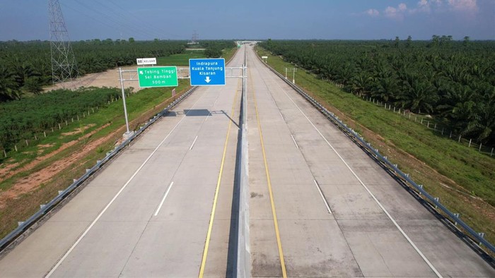 Jalan Tol Trans Sumatera (JTTS) Ruas Kuala Tanjung-Tebing Tinggi-Parapat akan dibuka fungsional pada 15 April-2 Mei 2023. Para pemudik dapat melewati jalur ini tanpa bayar atau gratis.