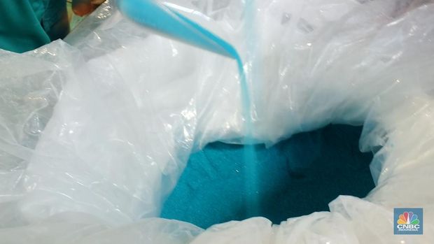 Produk Nikel Sulfat produksi pulau Obi (CNBC Indonesia/Suhendra)