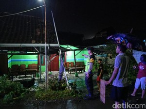 Angin Puting Beliung Terjang Bojonegoro, 5 Rumah Rusak dan 1 Warga Terluka
