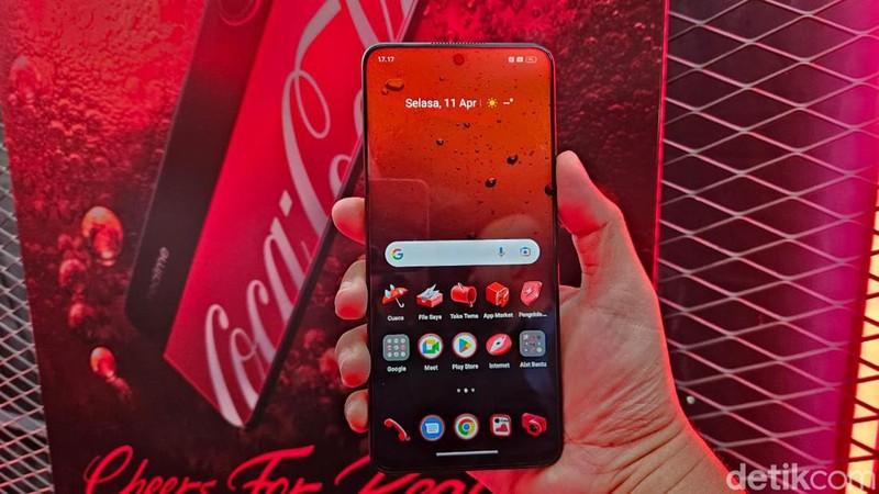 Realme 10 Pro 5G Coca-Cola Edition