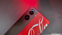 Realme 10 Pro 5G Coca-Cola Edition