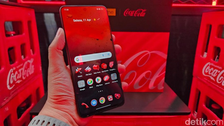Realme 10 Pro 5G Coca-Cola Edition