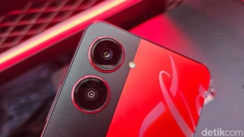 Pada ring kamera diberikan aksen merah. Foto: Adi Fida Rahman/detikINET