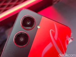 Menggenggam Realme 10 Pro 5G Coca-Cola Edition Harga Rp 5 Juta