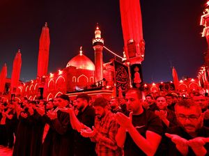 Kota Suci Najaf Memerah saat Peringatan Wafatnya Imam Ali