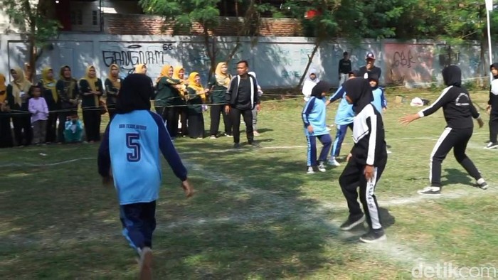 Salah satu aktivitas pelajar di Purwakarta