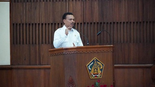 Sekretaris Daerah Provinsi Bali Dewa Made Indra saat membuka rakor pertama BRIDa Provinsi Bali di Gedung Wiswa Sabha Utama, Kantor Gubernur Bali, Rabu (12/4/2023).