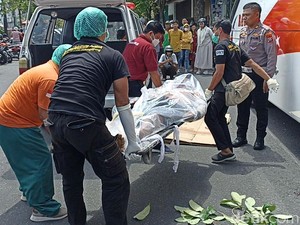 Senggolan dengan Bus Bagong, Pemotor di Tulungagung Tewas Terlindas
