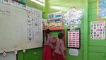 Potret Bu Guru Hani, Semangat Mengajar Jelang Pensiun
