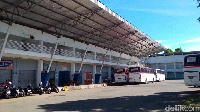 Suasana Terminal Kertawangunan Kabupaten Kuningan